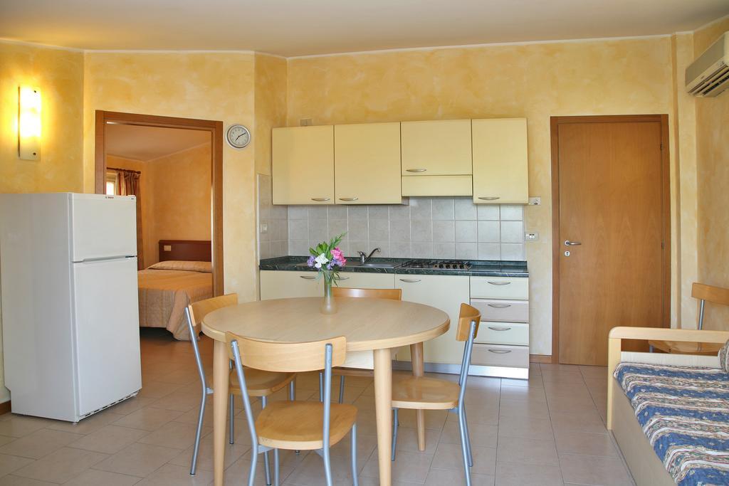 Residence Primavera Bardolino Cameră foto